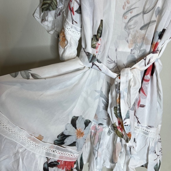 Anthropologie Plum Pretty Sugar Vista Flutter Bridal Robe Kimono  Floral XS/S - Picture 4 of 9